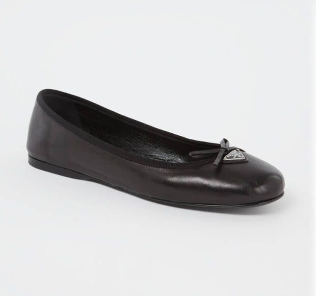 Prada Ballerina van lamsleer met logo